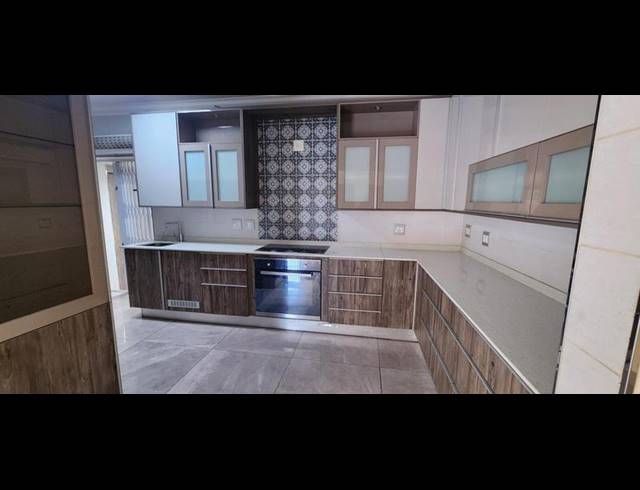 6 BEDROOM HOUSE FOR SALE IN ERASMIA